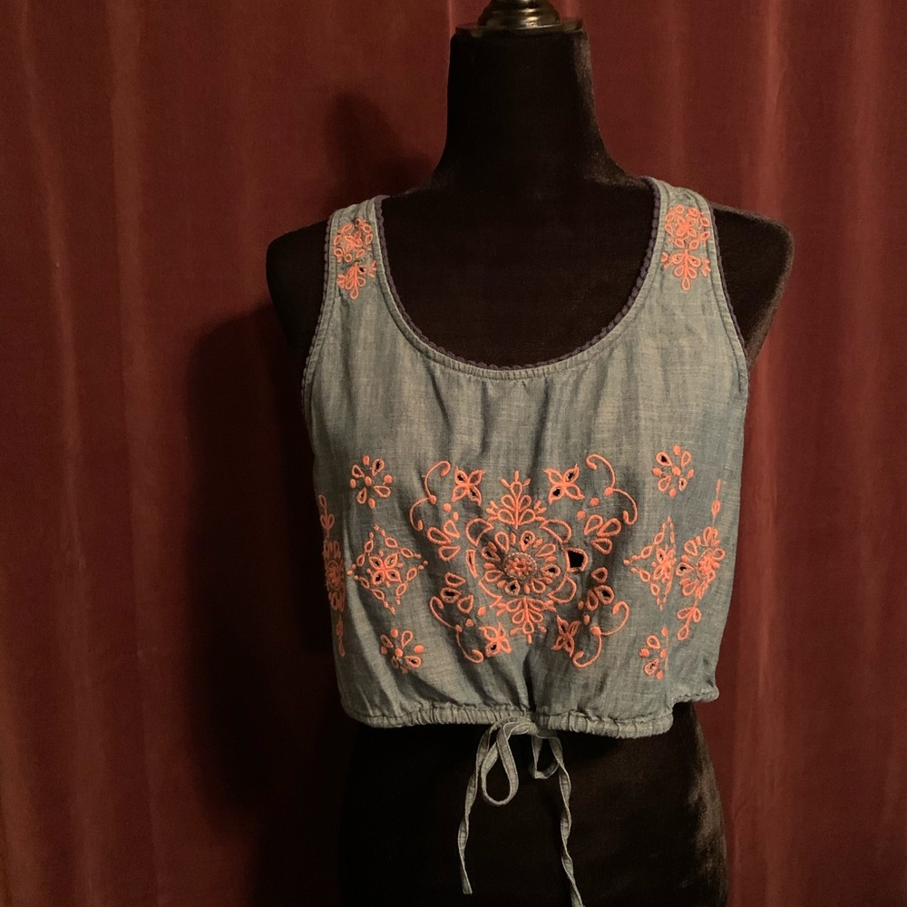 Crop top